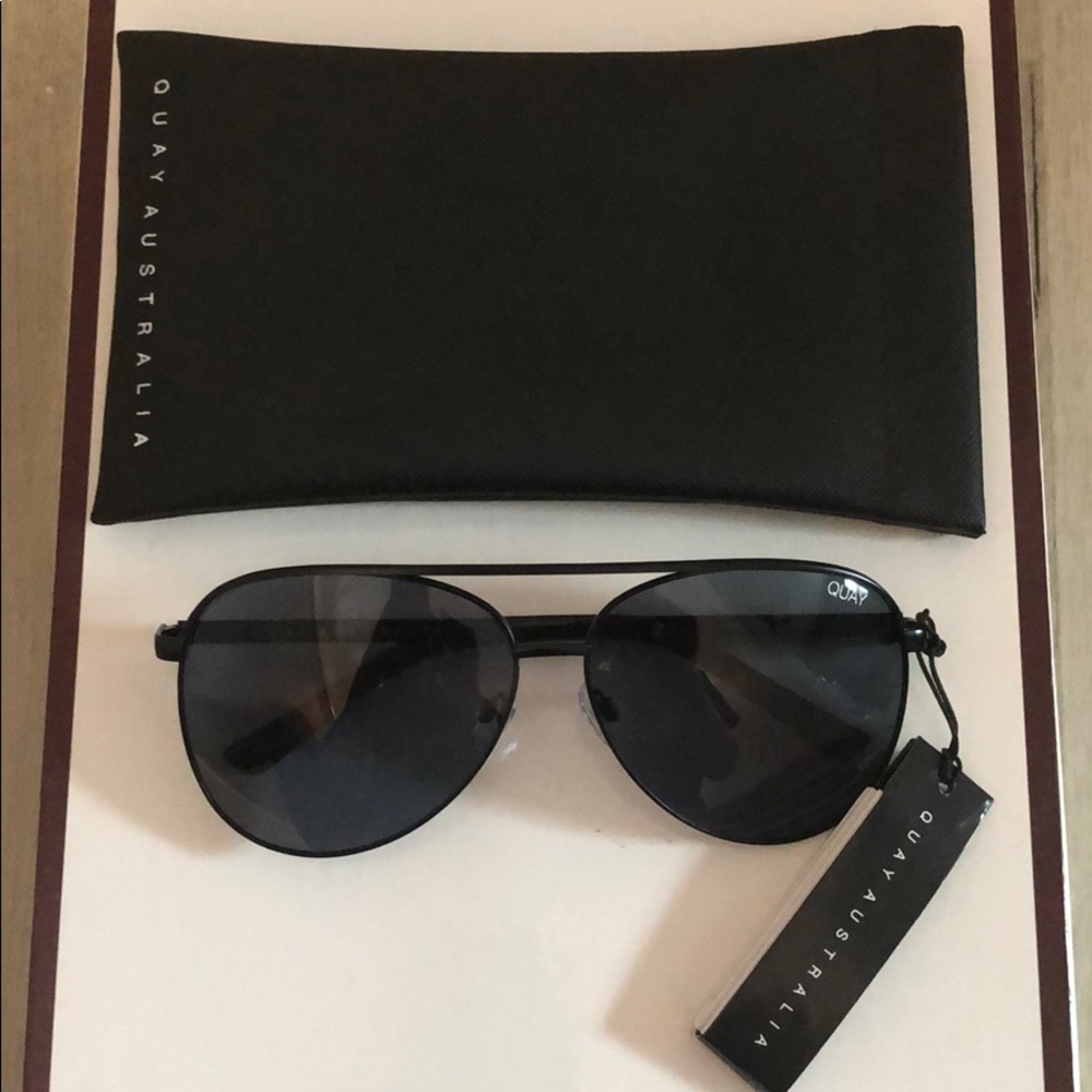 Quay Vivienne sunglasses